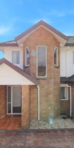 Family Home - Photo 4