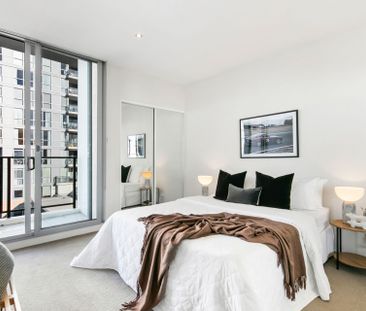 Stunning City Living with Breathtaking Views - Photo 2