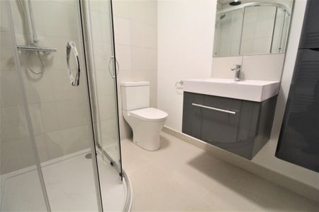 2 bedroom Property to rent - Photo 5