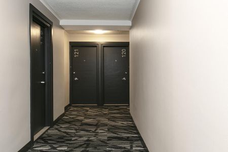 5675-5725 Côte-St-Luc Road - Hampstead House - Photo 5