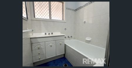 Tidy 3 bedroom home in Mount Austin - Photo 3