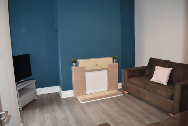 3 bedroom terraced house to rent - Photo 1