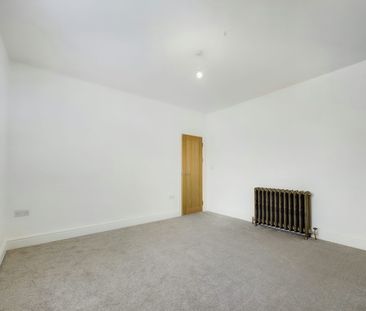 Flat to rent on - Photo 6