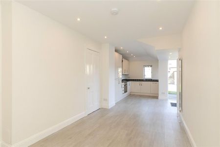 4 bedroom terraced house to rent - Photo 5