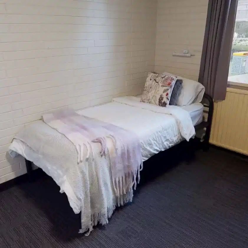 Single Room - Glenn College - Photo 1
