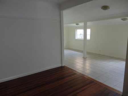 Walk to Westfields - Photo 3