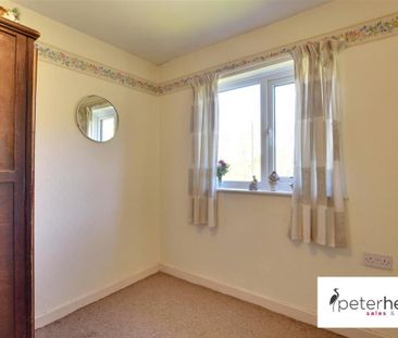 3 bedroom end of terrace house to rent - Photo 6