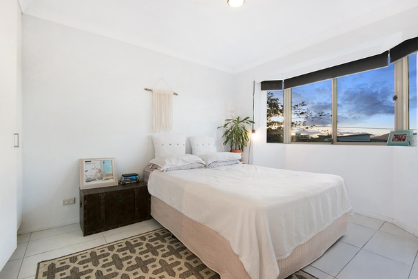 DON'T MISS OUT ON THIS BEAUTIFUL UNIT!! - Photo 1