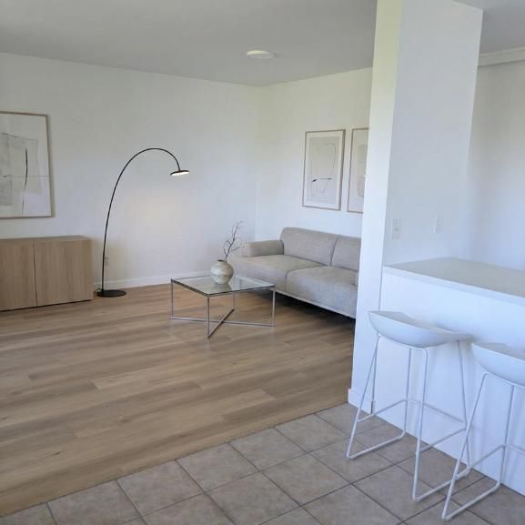 Beau grand logement 4 1/2 à Longueuil complètement rénové - Photo 1