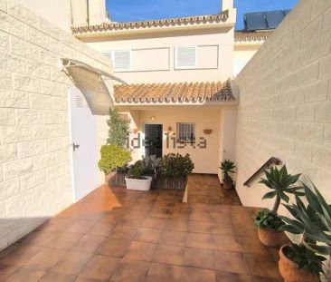 Alquiler de chalet adosado en Calle Arquitectos s/n - Photo 4