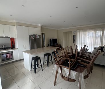 Noble Park - Photo 1
