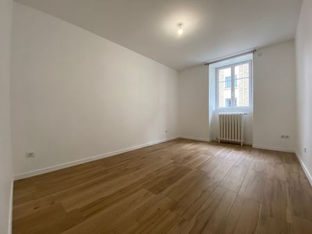 Location Appartement 5 pièces 143m² BESANCON 25000 - Photo 5