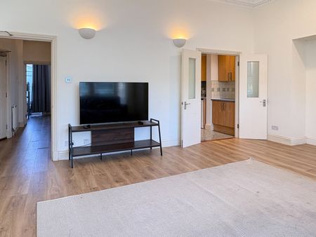 2 Bed Flat, Albert Terrace, NW1 - Photo 4