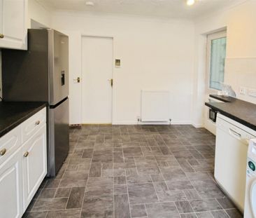 Cherrywood Gardens, Leeds - Photo 1