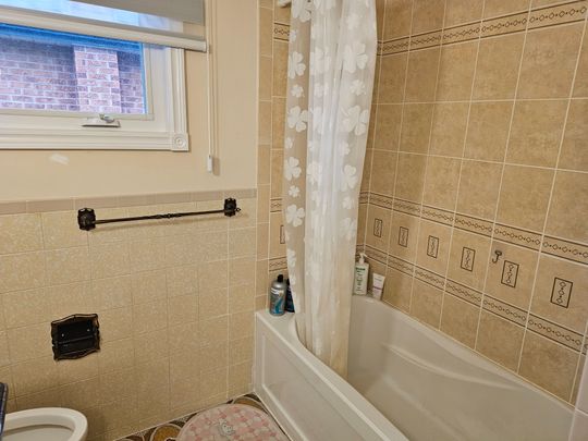 For Lease - 29 Elmartin Drive Unit# main #1, Toronto, Ontario - Photo 1