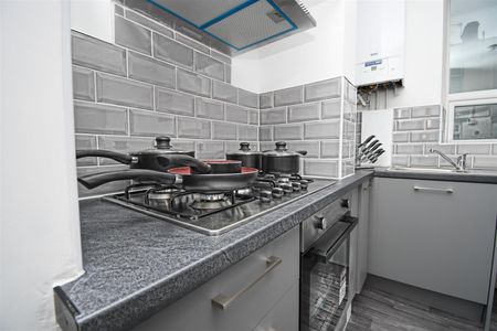 1 bed house share to rent in Fir Street, Burnley, BB10 - Photo 5
