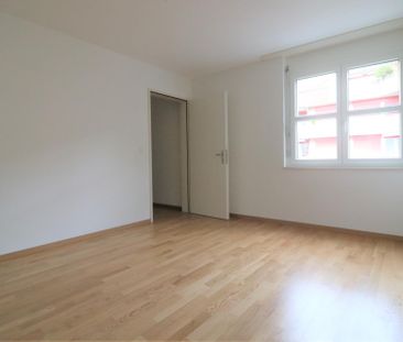Bel appartement de 3½ pièces / Grosszügige 3½-Zimmerwohnung - Photo 2