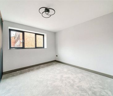 3 bedroom end of terrace house to rent - Photo 6