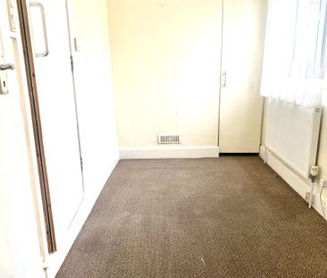 Firgrove Road, So15 - Photo 5