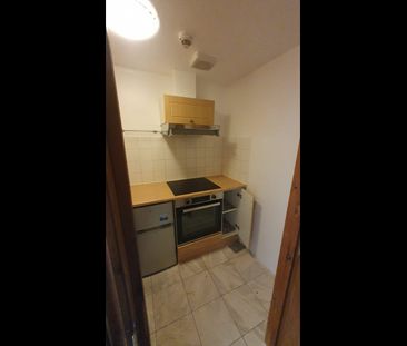 1 Bed Flat, Hanger Lane, W5 - Photo 6