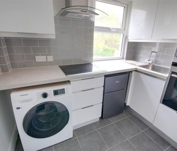 St James Road, Watford - Photo 5