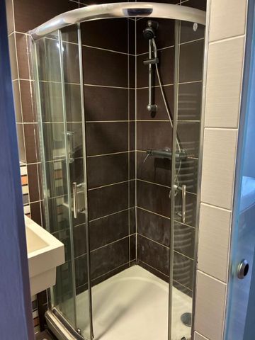 Pronájem bytu 1+kk • 23 m² bez realitkySuchdolské náměstí, Praha - Suchdol - Fotografie 5