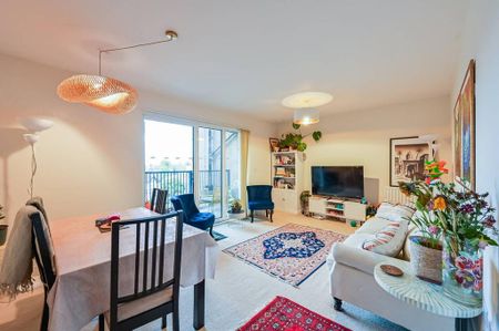 3 bedroom flat to rent - Photo 3