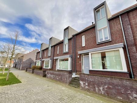 Te huur: Huis Dr. Poelsstraat 49 in Landgraaf - Photo 2