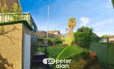 Bay Tree Avenue, Sketty, Swansea, SA2 - Photo 2