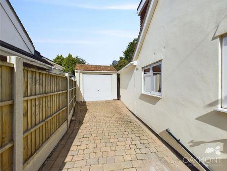 4 bedroom semi-detached house to rent - Photo 2