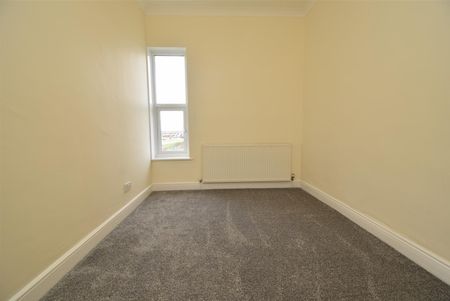 Leeds Road, Wakefield - Photo 4