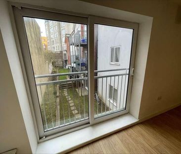 Bedroom - Central Luton - Juliette Balcony - Unfurnished, LU2 - Photo 1