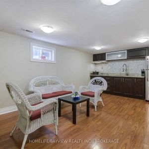 For Lease - 44 Richardson Drive, Aurora, Ontario - Photo 2