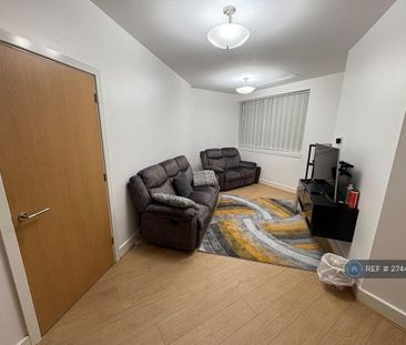 2 bedroom flat to rent - Photo 2