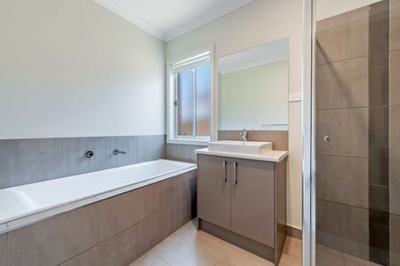 Low Maintenance Family home - Photo 4