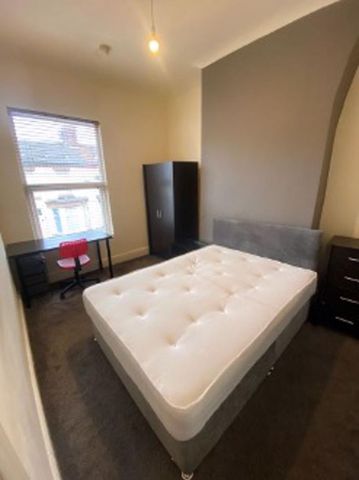 4 bedroom house share to rent - Photo 5