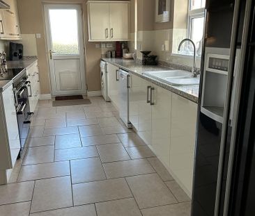 4 bedroom detached house to rent - Photo 1