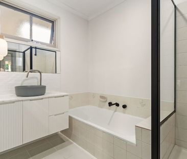 Spacious Family Living in Prime Langwarrin Location with Large Back... - Photo 5