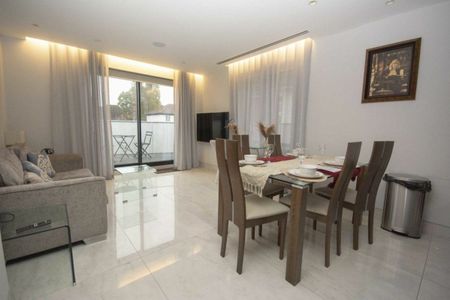 Wykeham Road, Hendon, NW4 - Photo 2