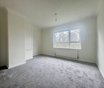 3 Bedroom - Photo 4
