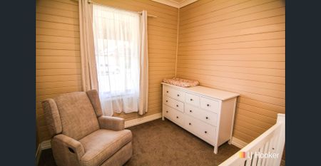 Beautifully Presented Weatherboard - Photo 5