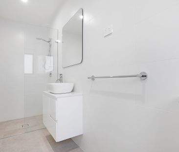 Near new, spacious four bedroom duplex backing onto a reserve - Photo 5