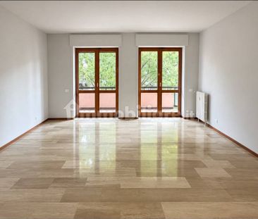 Trilocale buono stato, secondo piano, Bande Nere, Milano - Photo 1