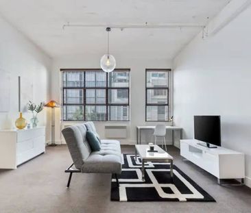 Living With Style - Photo 6