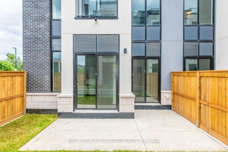 For Lease - 3010 Trailside Drive Unit# 140, Oakville, Ontario - Photo 3