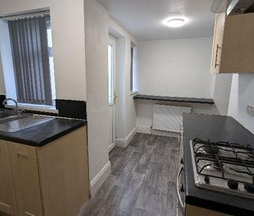 2 bedroom terraced house to rent - Photo 6
