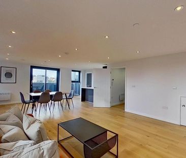 3 bedroom flat to rent - Photo 1