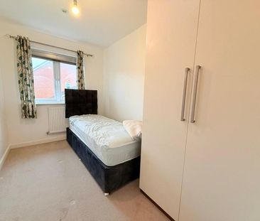 3 bedroom semi-detached house to rent - Photo 4