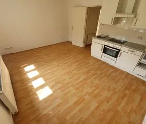 SANIERTE 3-ZIMMERWOHNUNG - RUHIG - HELL! - Foto 1