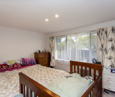 Spacious 3 Bedroom Family Home! - Photo 6